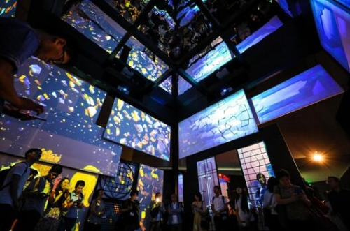 “新壺中天•桃源篇”藝術展呈現了美輪美奐的壺中天地