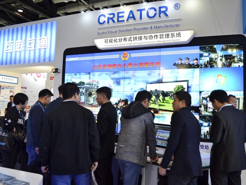 ���չλ������