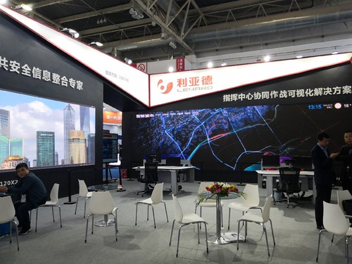 ������չλ