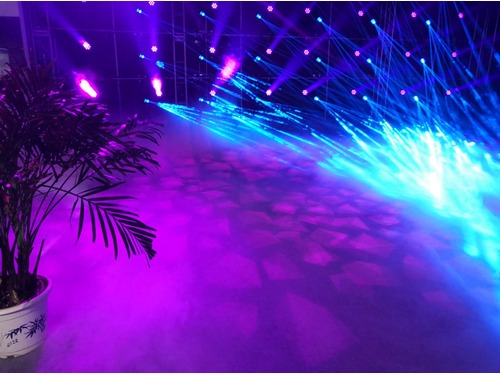 ���֟���