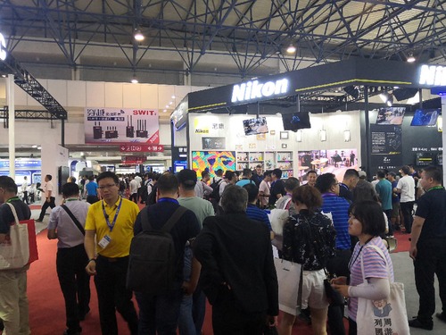 չ���F���^���糱