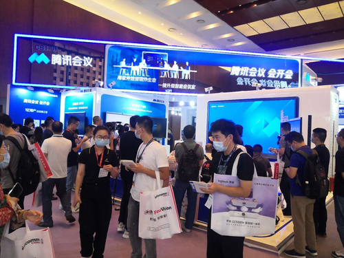 �vӍ���hչλ