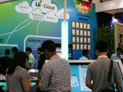 優(yōu)熠電子觸控技術炫動上海數(shù)字標牌展